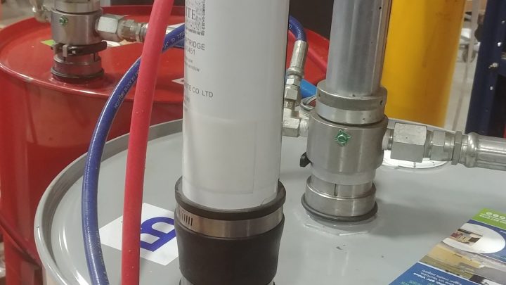 优质不锈钢管夹