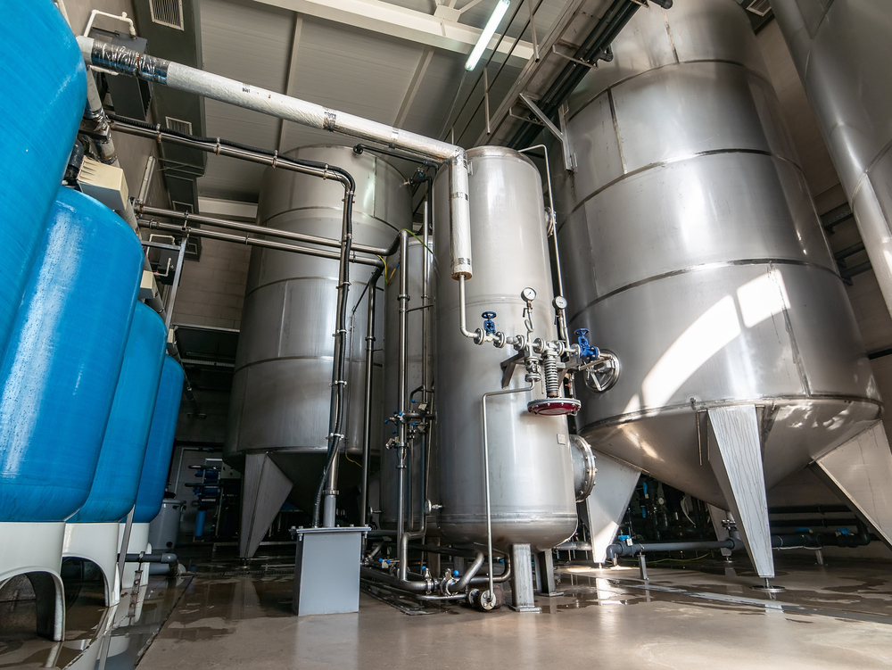 How to Install a Huge Fermentation Tank in a Small Building